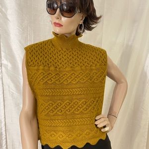 Gorgeous Zara sweater yellow mustard vest size Small